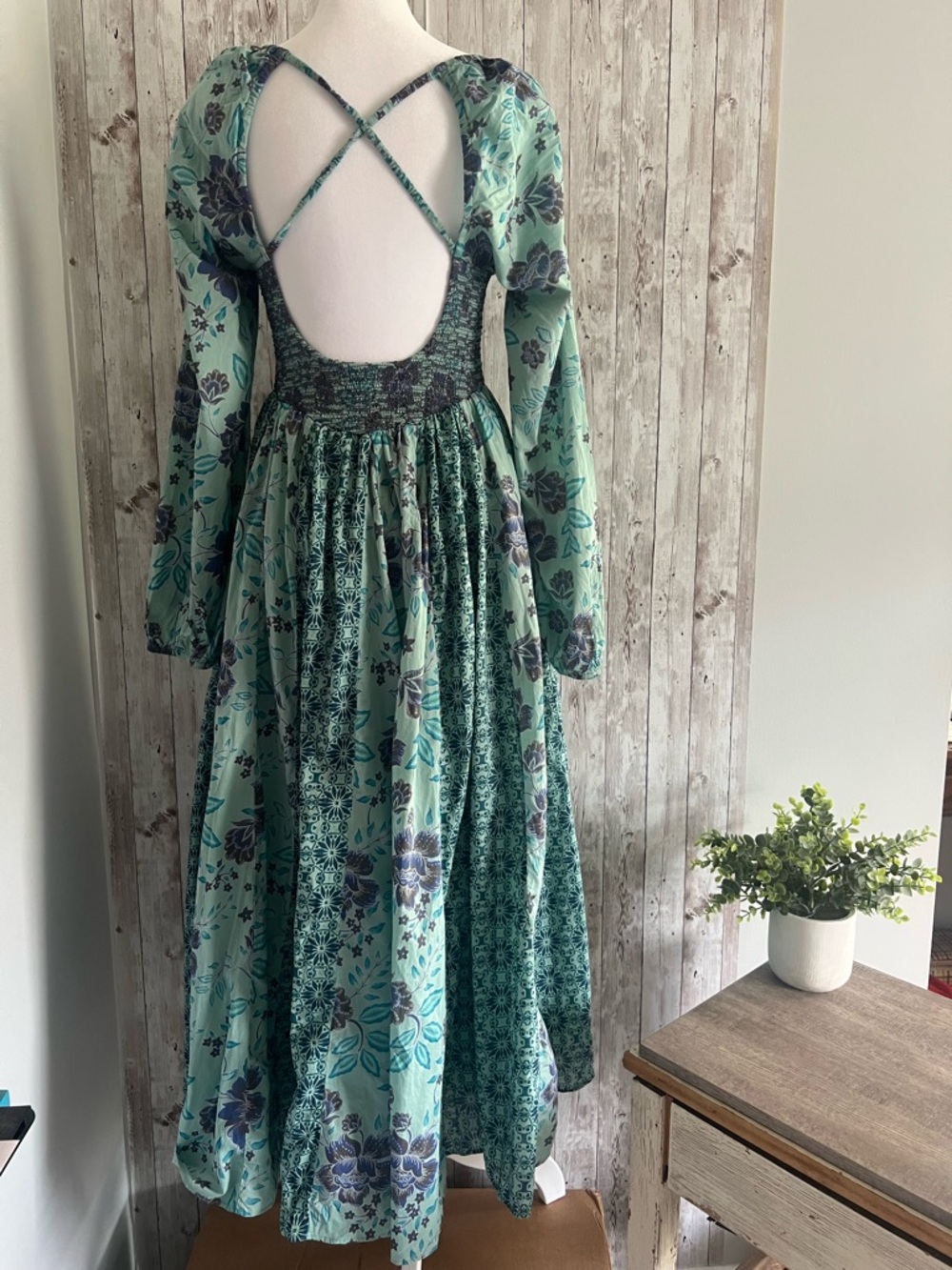Free People A New Way Maxi V Neck Smocked Criss Cross Floral Boho Maxi Dress XS - Picture 3 of 8